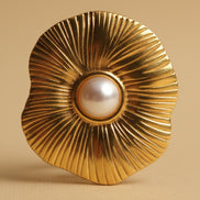 Vintage Flower Earrings Gold