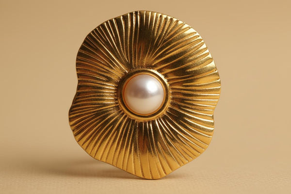 Vintage Flower Earrings Gold