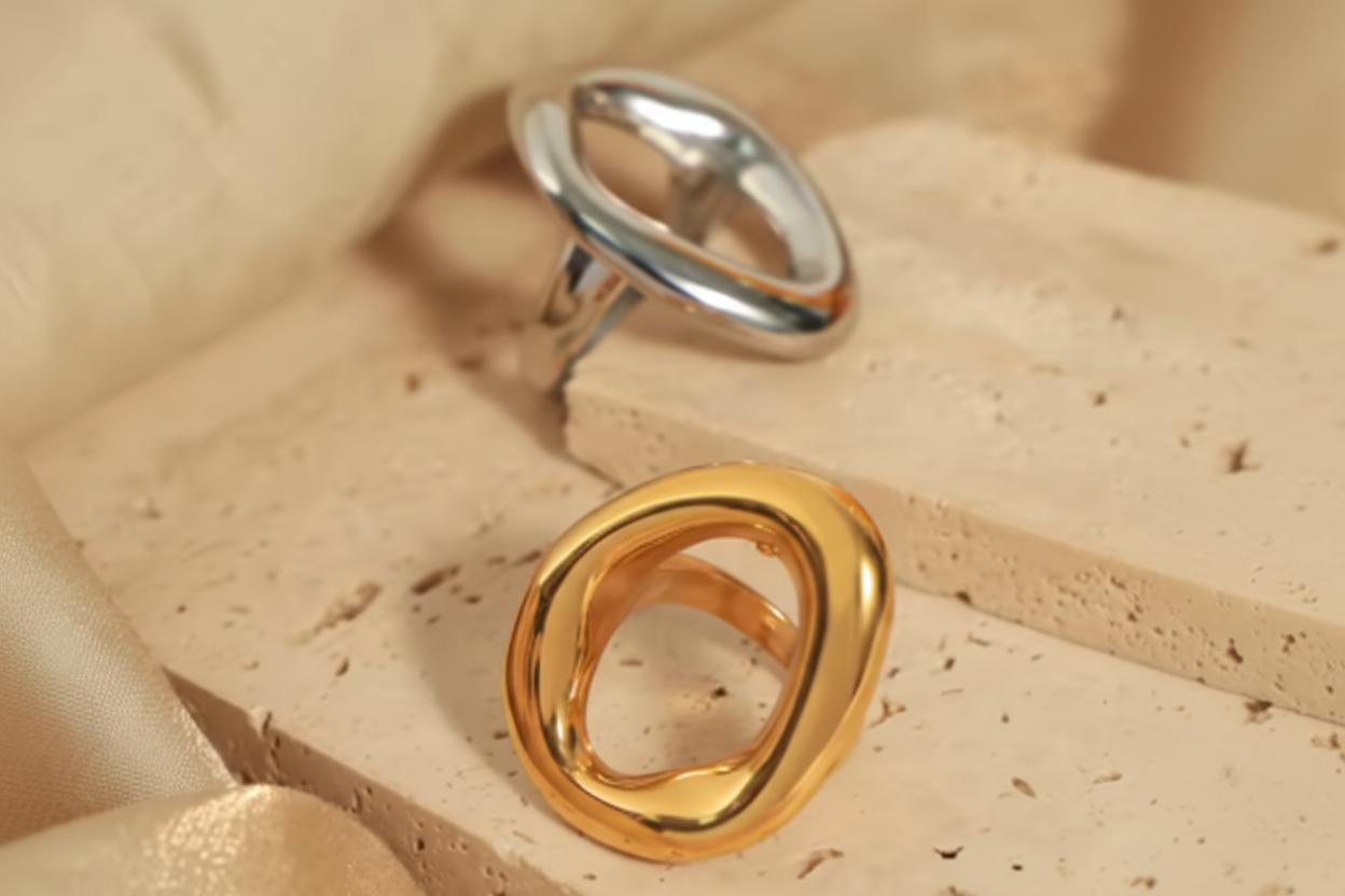 Modern Abstract Ring