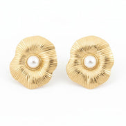 Vintage Flower Earrings Gold