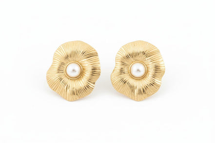 Vintage Flower Earrings Gold